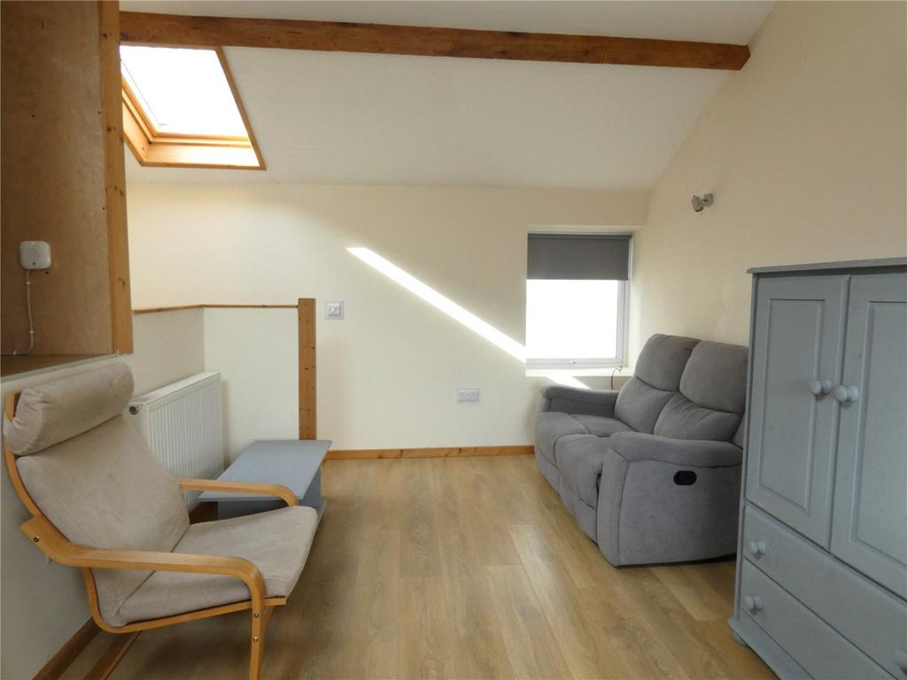 Kitchen / Lounge