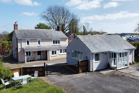 4 bedroom farm house for sale - Blackpool Road, Kirkham, Preston, PR4