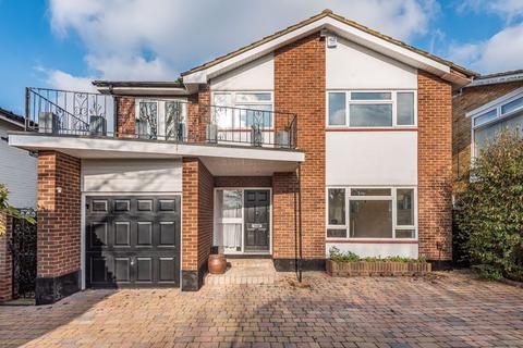 4 bedroom detached house to rent - Mountdale Gardens, Leigh-On-Sea