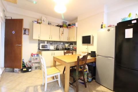 18 Ashburnham Road, Luton, LU1 1JP