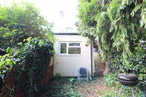 18 Ashburnham Road, Luton, LU1 1JP