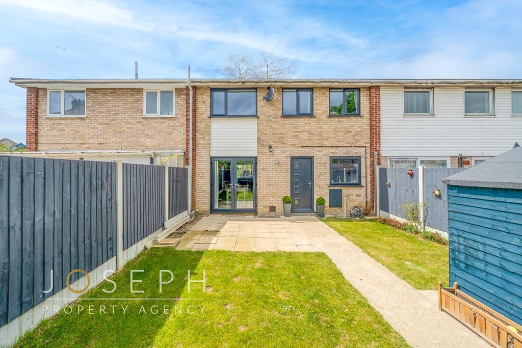 Shetland Close, Ipswich, IP4 4 bed terraced house £275,000