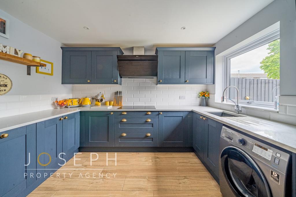 Shetland Close, Ipswich, IP4 4 bed terraced house £275,000