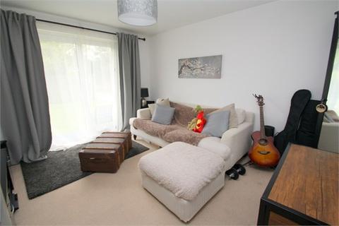 1 bedroom apartment for sale - Glenalmond House,,  87 Stanwell Road, Ashford, TW15