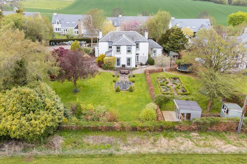 Invergowrie, Dundee 5 bed country house £715,000