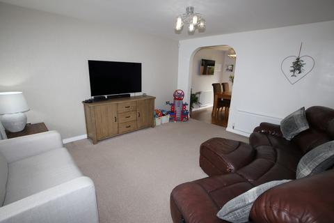 63 Inchburn Crescent, Penistone, Sheffield, S36 6FE