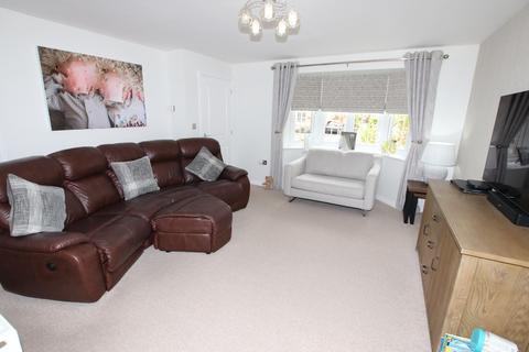 63 Inchburn Crescent, Penistone, Sheffield, S36 6FE