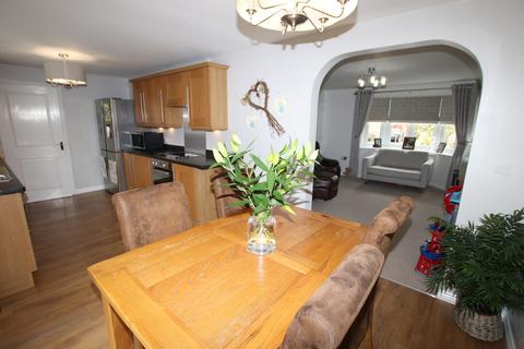63 Inchburn Crescent, Penistone, Sheffield, S36 6FE