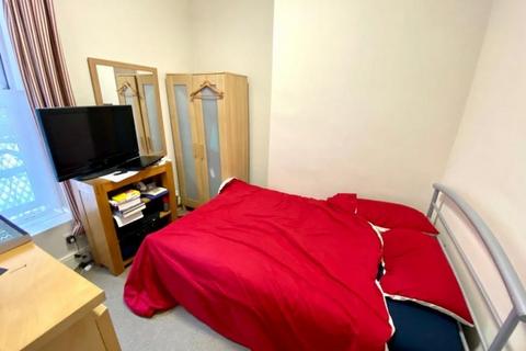 2 bedroom flat to rent - 66b Clarkegrove Road, Ecclesall