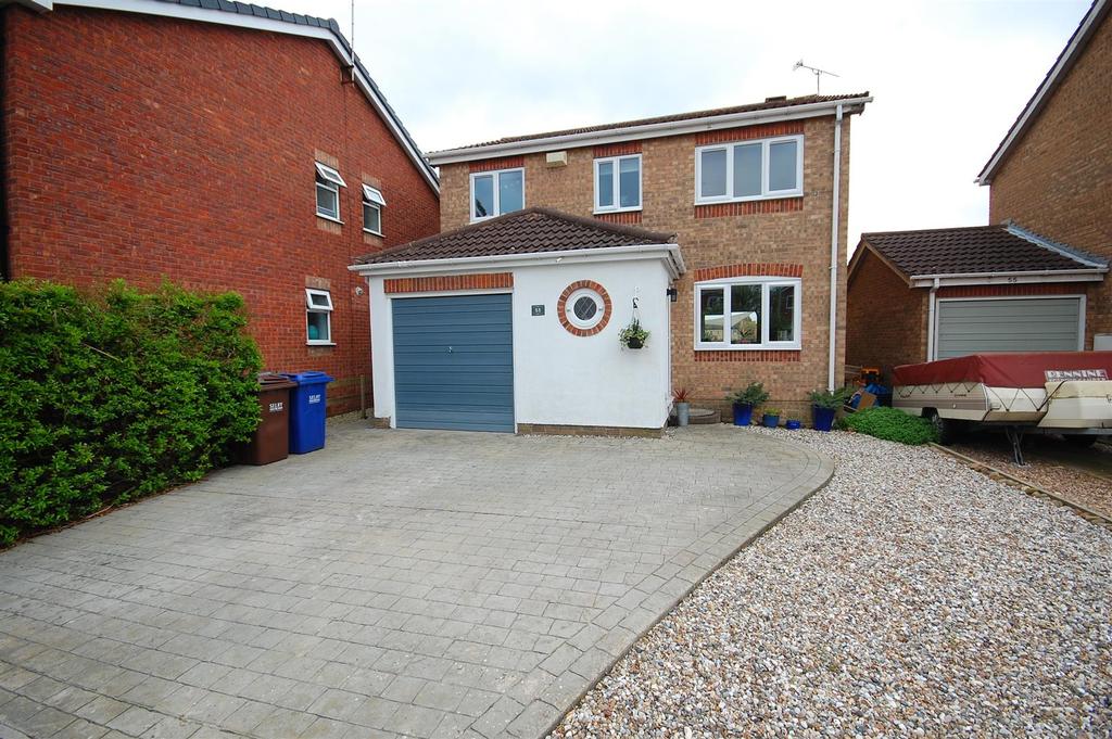 Pasture Way, Sherburn In Elmet, Leeds 4 bed detached house for sale £
