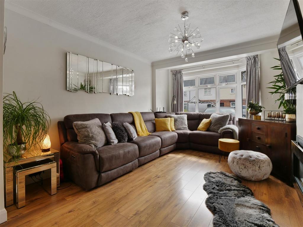 Green Way, Bromley 3 bed terraced house £575,000