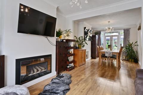 37 Green Way, Bromley, BR2 8EZ