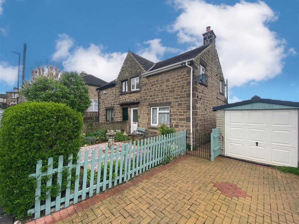 Burton Edge, Bakewell 2 bed semidetached house £1,100 pcm (£254 pw)