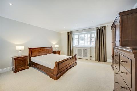 3 bedroom duplex to rent, Catherine Wheel Yard, St. James's, Mayfair, London, SW1A