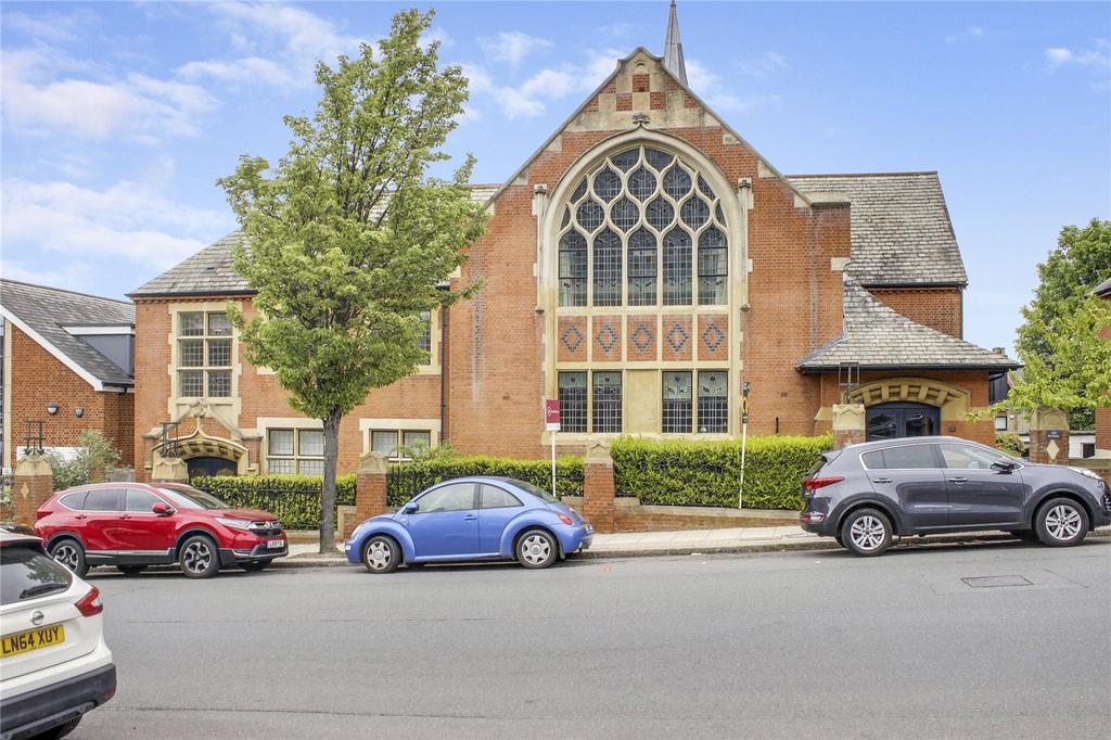 Alexandra Park Road, London, Greater London, N22 2 bed apartment £435,000