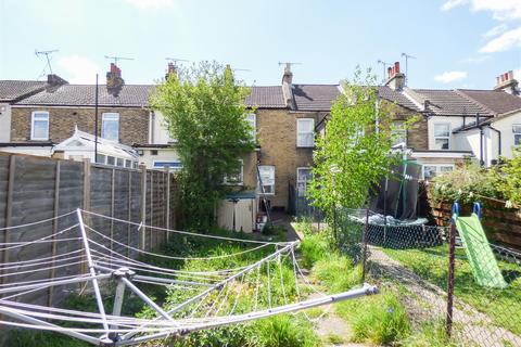 74 Nelson Road, Northfleet, Gravesend, DA11 7EF