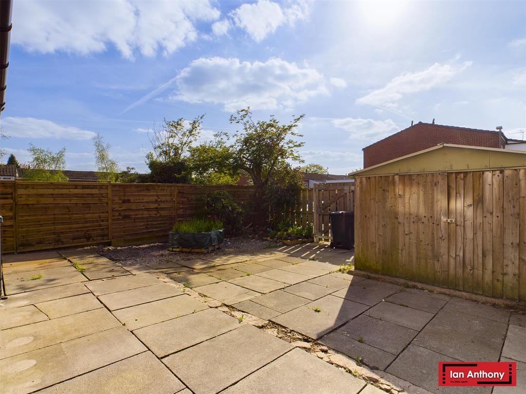 Castlehey, Skelmersdale 5 bed terraced house £115,000