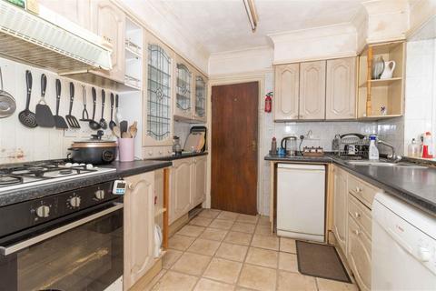 183 Brighton Road, Lancing, BN15 8JB