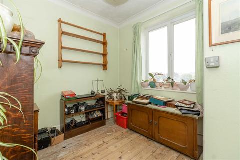 183 Brighton Road, Lancing, BN15 8JB