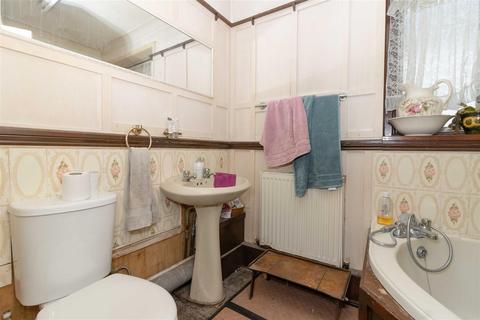 183 Brighton Road, Lancing, BN15 8JB