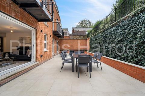 3 bedroom apartment for sale - Fitzjohn's Avenue, Hampstead, NW3