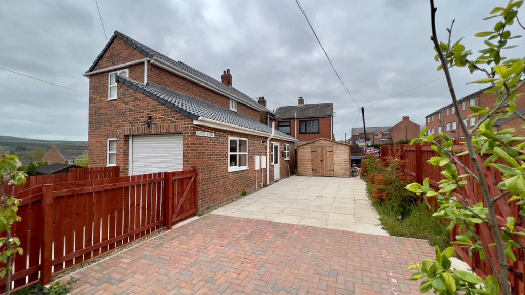 High View, Ushaw Moor, Durham 3 bed detached house £750 pcm (£173 pw)