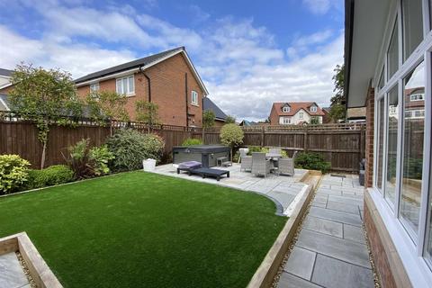 19 Bletchley Park Way, Wilmslow, SK9 2EH
