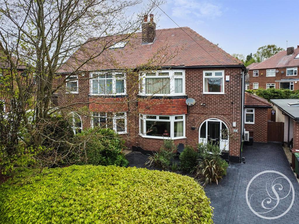 The Fairway, Leeds 3 bed semidetached house for sale £475,000