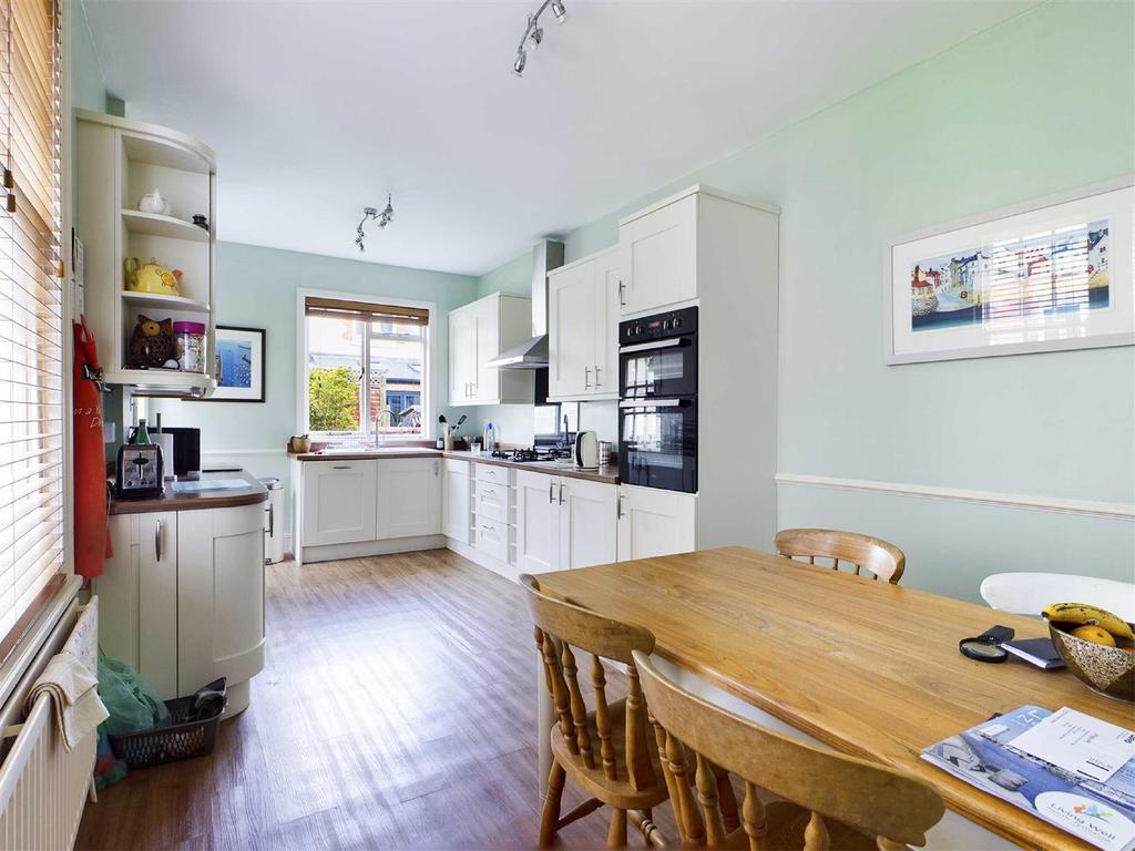 Kings Road, Whitley Bay 4 bed semidetached house £570,000