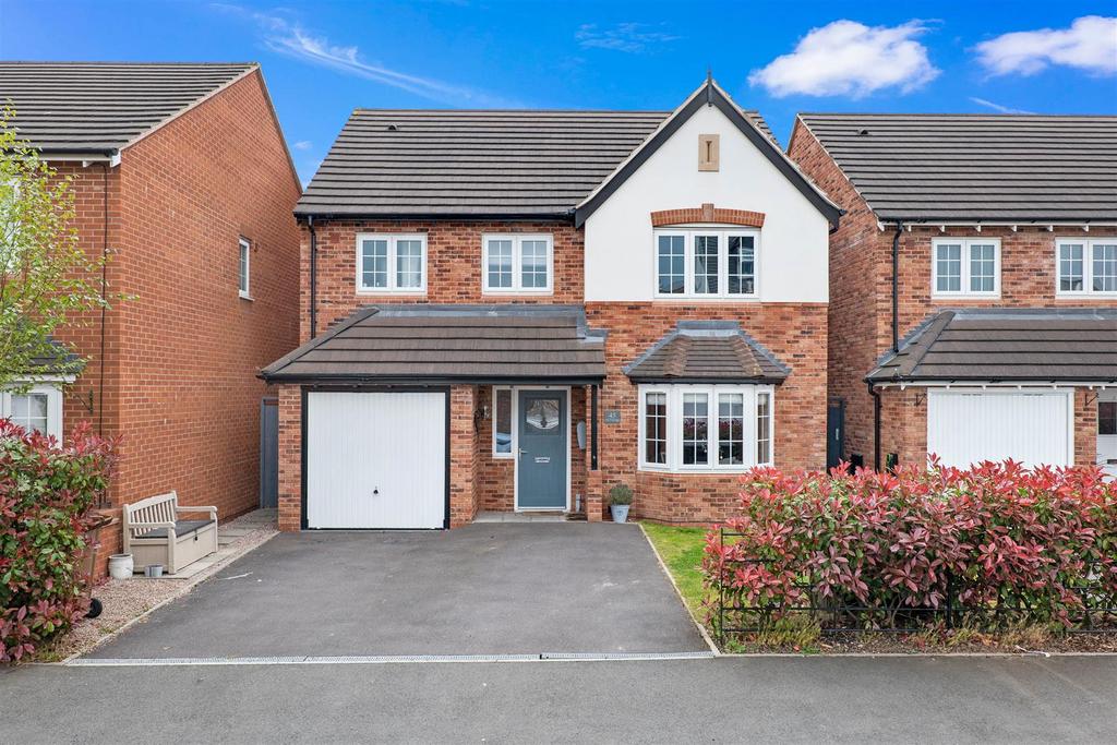 Ivy Crescent, Bevere, Worcester 4 bed detached house £450,000