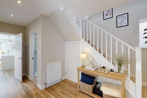 5 bedroom detached house for sale - Dumpton Park Drive, Broadstairs