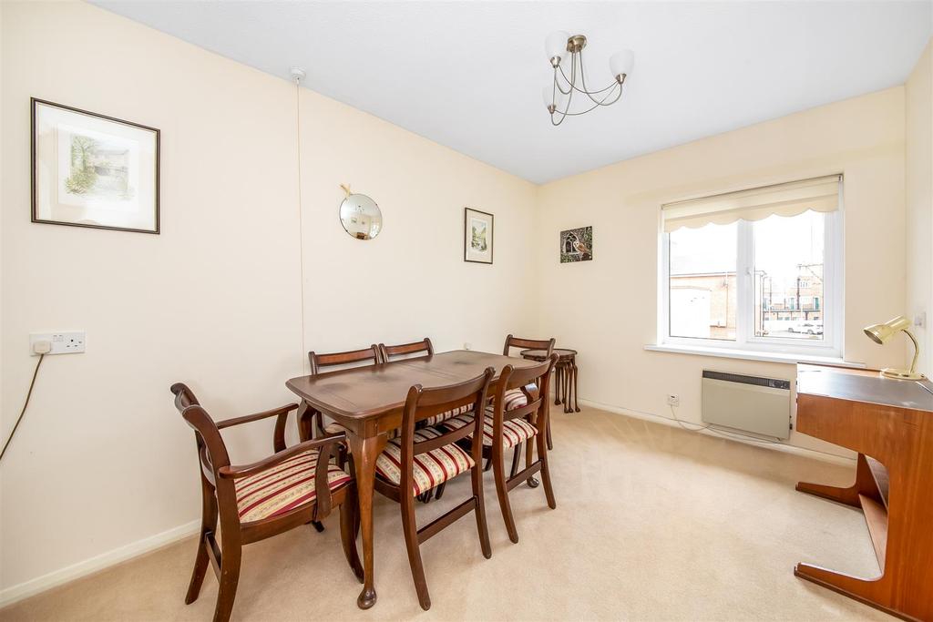 Bedroom 2/dining room