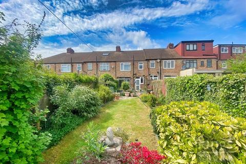 19 Tynemouth Drive, Enfield, EN1 4LR