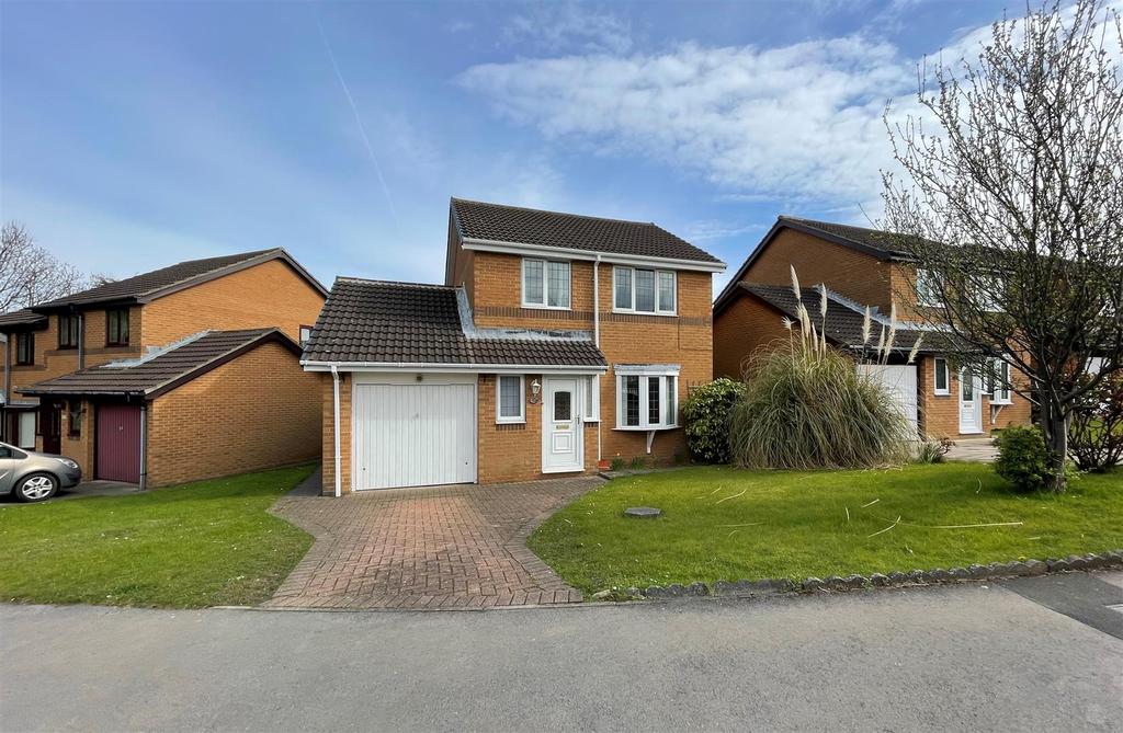 Mountston Close, Deer Park, Hartlepool 3 bed detached house £695 pcm