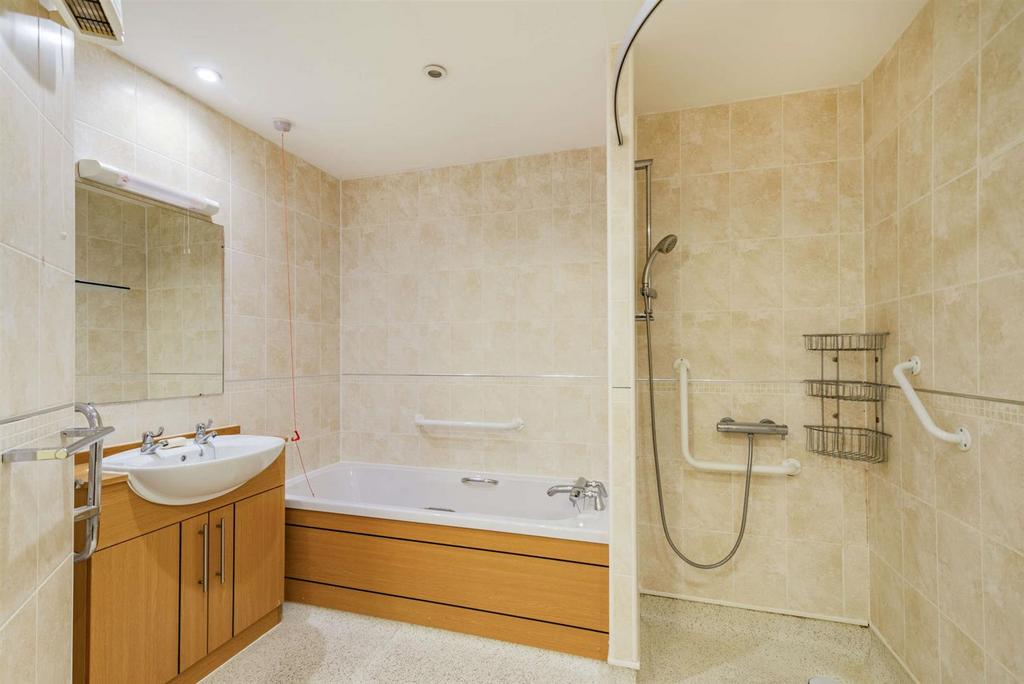 Bathroom.jpg