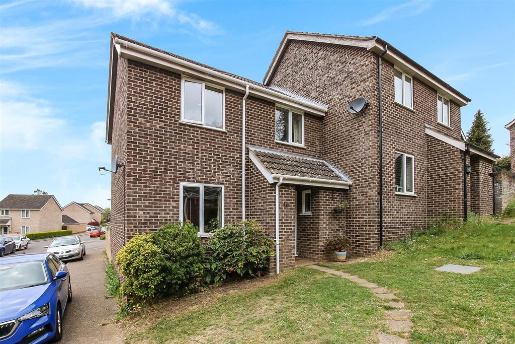 Lindford Drive, Norwich 3 bed semidetached house £280,000