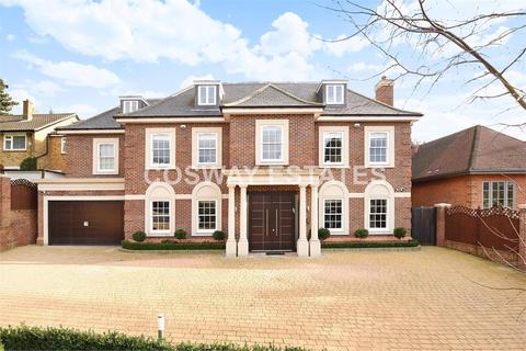 88 Uphill Road, London, NW7 4QE