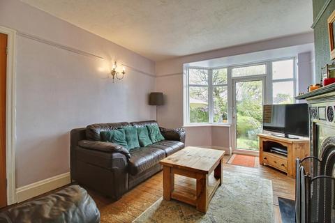 28 Airedale Drive, Horsforth, Leeds, LS18 5ED