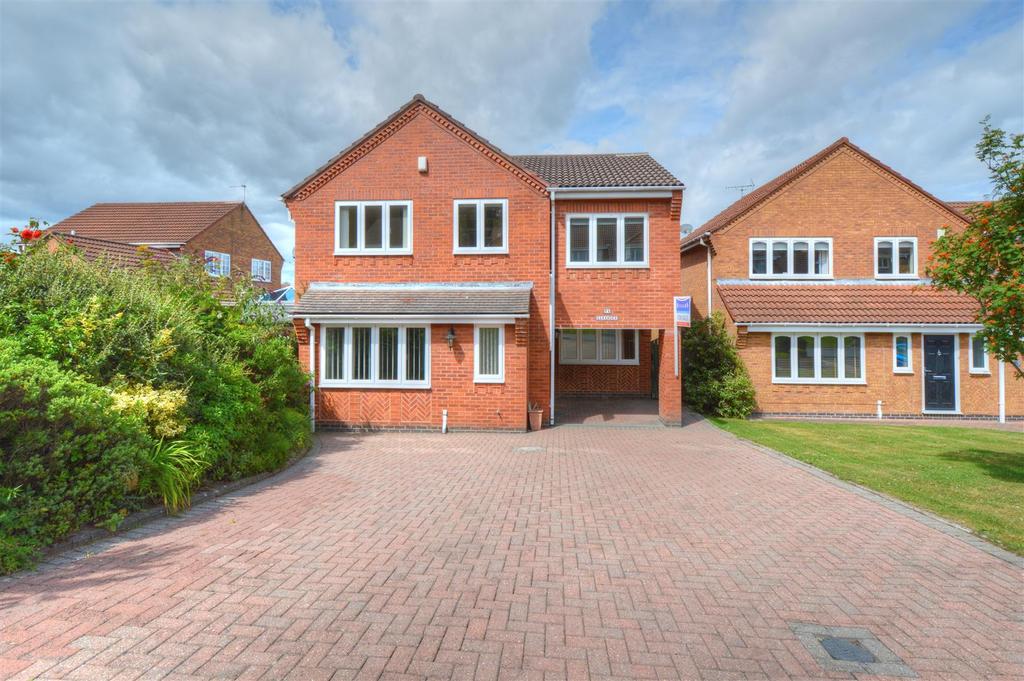 Carisbrooke, Bedlington 4 bed detached house £250,000