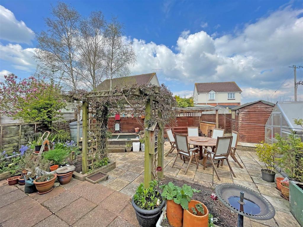 Knightswood, Cullompton 3 bed house £240,000