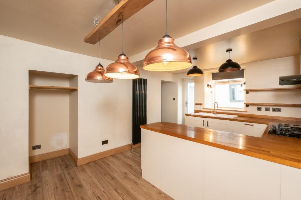 Kitchen   Dining Area