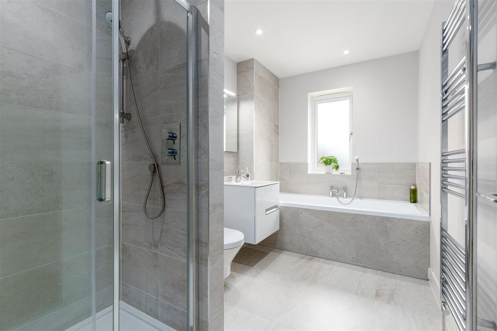 Family Bathroom.jpg