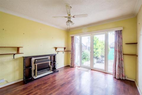 35 Back Lane, Farsley, Pudsey, LS28 5EU