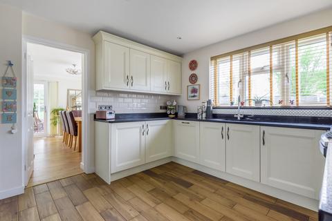 15 Vowley View, Royal Wootton Bassett, Swindon, SN4 8HT