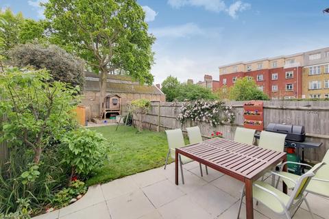 10 Wyatt Park Road, London, SW2 3TP