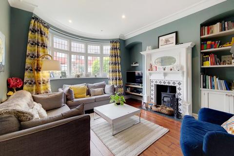 10 Wyatt Park Road, London, SW2 3TP