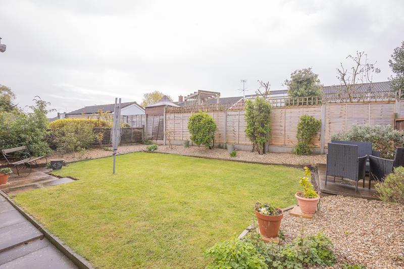 65 Arosa Drive, Malvern... 2 bed bungalow £325,000
