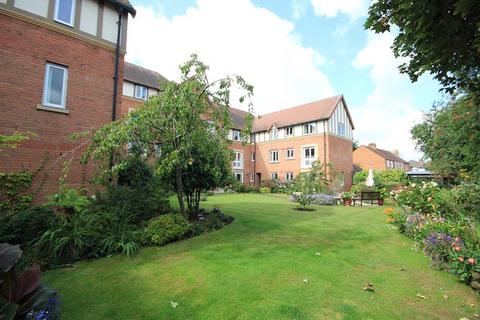 2 bedroom retirement property for sale, Santler Court, Flat 25, 207 Worcester Road, Malvern, Worcestershire, WR14