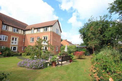 2 bedroom retirement property for sale, Santler Court, Flat 25, 207 Worcester Road, Malvern, Worcestershire, WR14