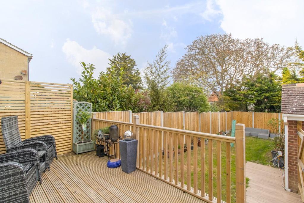 Masons Rise, Broadstairs 3 bed semidetached house £470,000